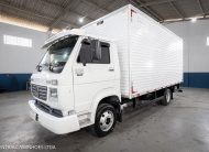 VOLKSWAGEN 8.120 WORKER ANO 2005 COM BAU