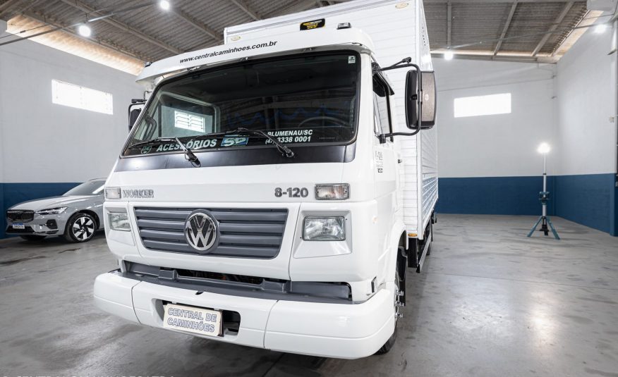 VOLKSWAGEN 8.120 WORKER ANO 2005 COM BAU