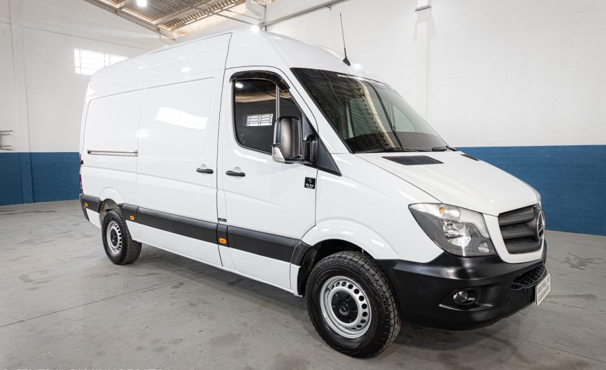 MERCEDES BENZ SPRINTER 415 FURGÃO ALTA ELONGA 2019