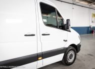 MERCEDES BENZ SPRINTER 415 FURGÃO ANO 2019 COMPLETA