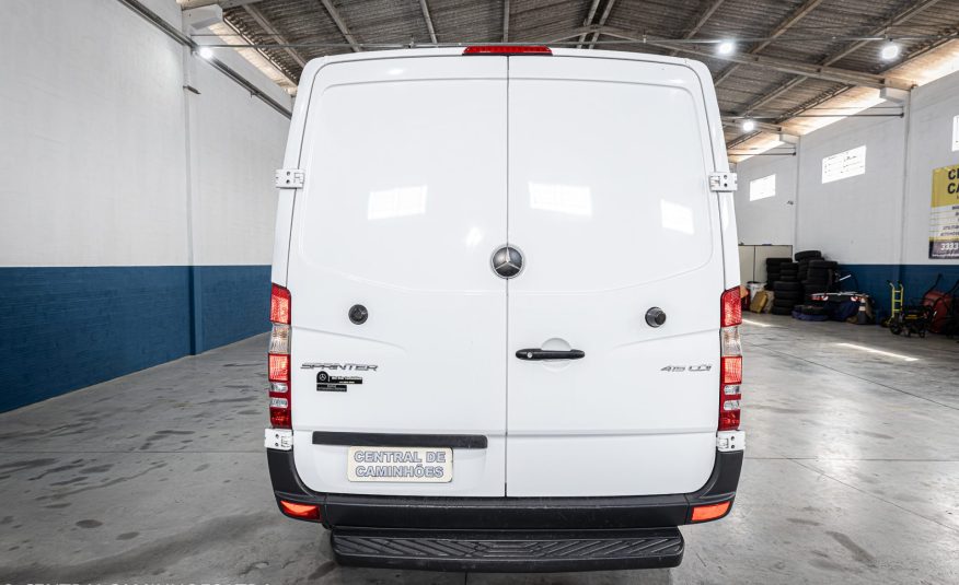 MERCEDES BENZ SPRINTER 415 FURGÃO ANO 2019 COMPLETA