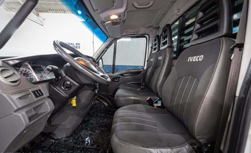 IVECO DAILY 55C17 ANO 2013 NA CARROCERIA DE MADEIRA