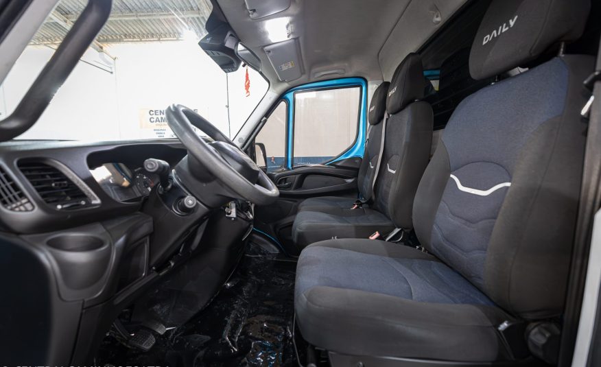 UTILITÁRIO CAMINHONETE IVECO DAILY 35.150 ANO 2020 COMPLETA NO BAU