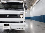 VOLKSWAGEN 6.90s ANO 1986 NA CARROCERIA BOIADEIRA NOVA