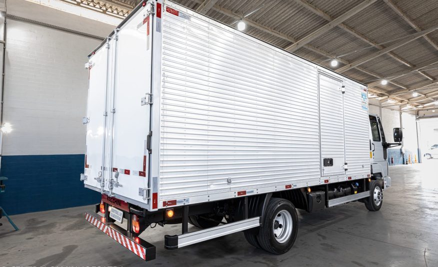 FORD CARGO 816 S ANO 2013 NO BAU FACCHINI DE 5.40M