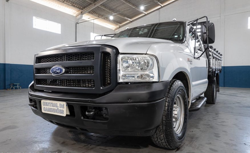 FORD F-350 ANO 2010 COM CARROCERIA DE MADEIRA