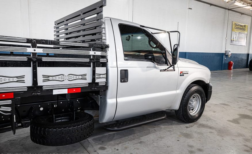 FORD F-350 ANO 2010 COM CARROCERIA DE MADEIRA