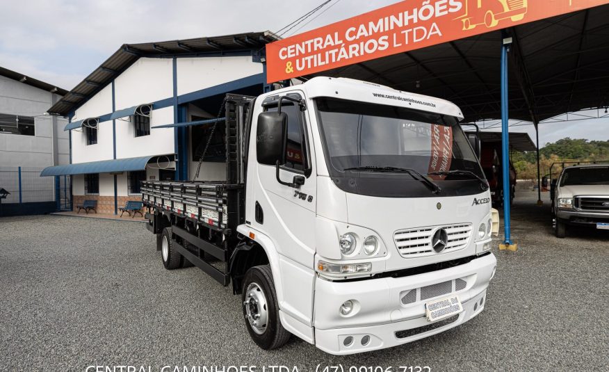 MERCEDES BENZ ACCELO 715C ANO 2006