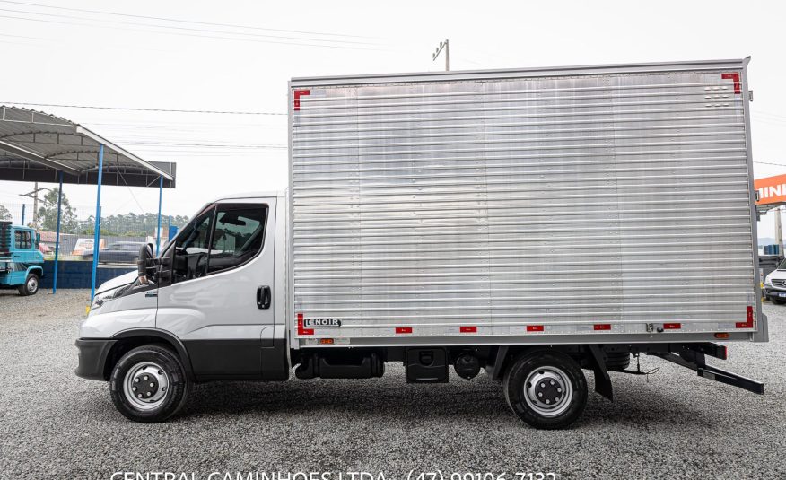 IVECO DAILY 35.150 ANO 2021 COM BAÚ