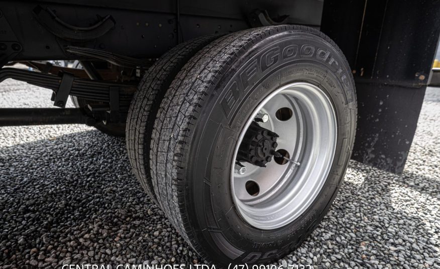 FORD CARGO 815 S ANO 2005 COM CARROCERIA DE 5.50M