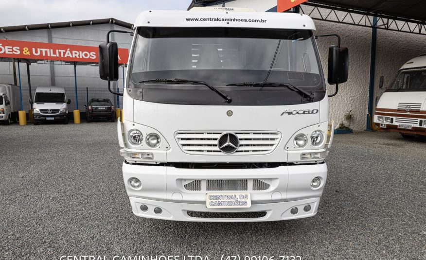 MERCEDES BENZ ACCELO 715C ANO 2006