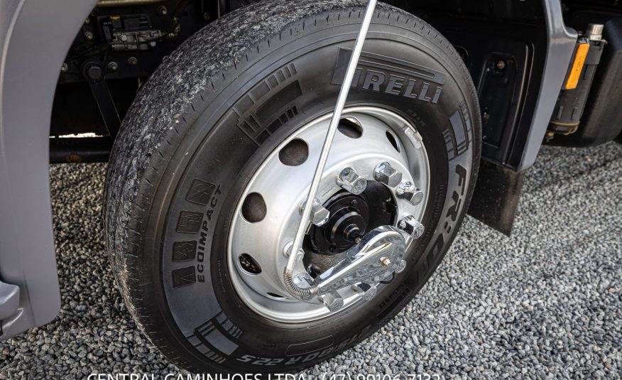 MERCEDES BENZ ATEGO 2430 6X2 ANO 2019 TETO ALTO GABINADO AUTOMÁTICO