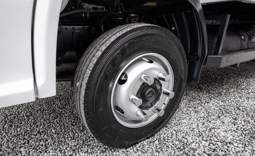 MERCEDES BENZ ACCELO 915C ANO 2012 NA PLATAFORMA DE 6M