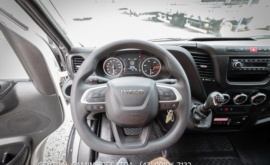 IVECO DAILY MINIBUS 50.180 ANO 2024 COMPLETA 21 LUGARES