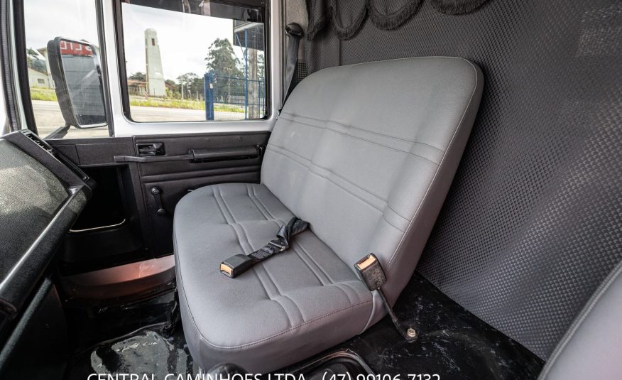 FORD CARGO 815 S ANO 2005 COM CARROCERIA DE 5.50M