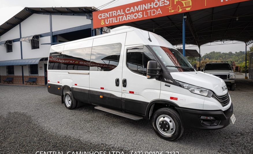 IVECO DAILY MINIBUS 50.180 ANO 2024 COMPLETA 21 LUGARES
