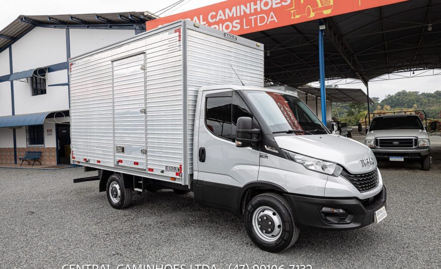 IVECO DAILY 35.150 ANO 2021 COM BAÚ