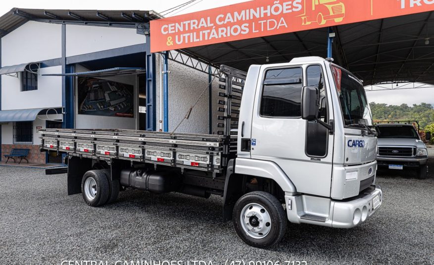 FORD CARGO 815 S ANO 2005 COM CARROCERIA DE 5.50M