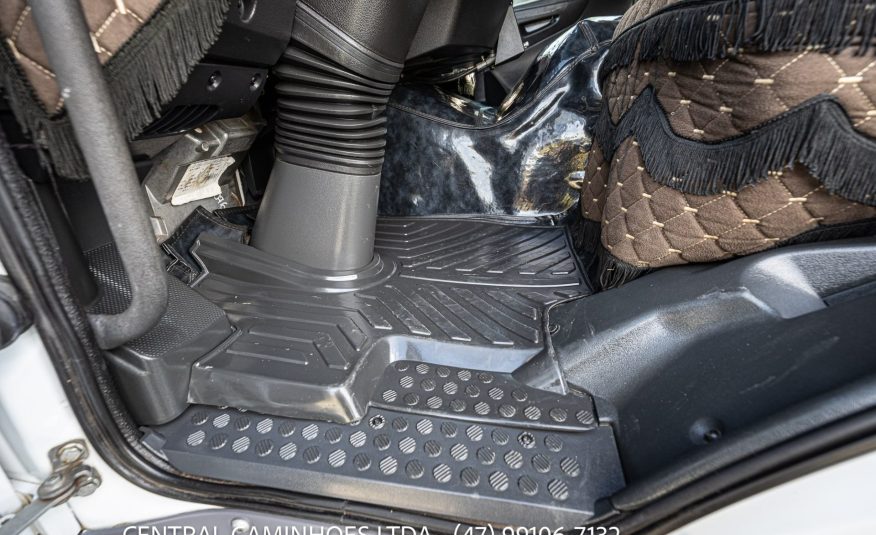 MERCEDES BENZ ATEGO 2430 6X2 ANO 2019 TETO ALTO GABINADO AUTOMÁTICO