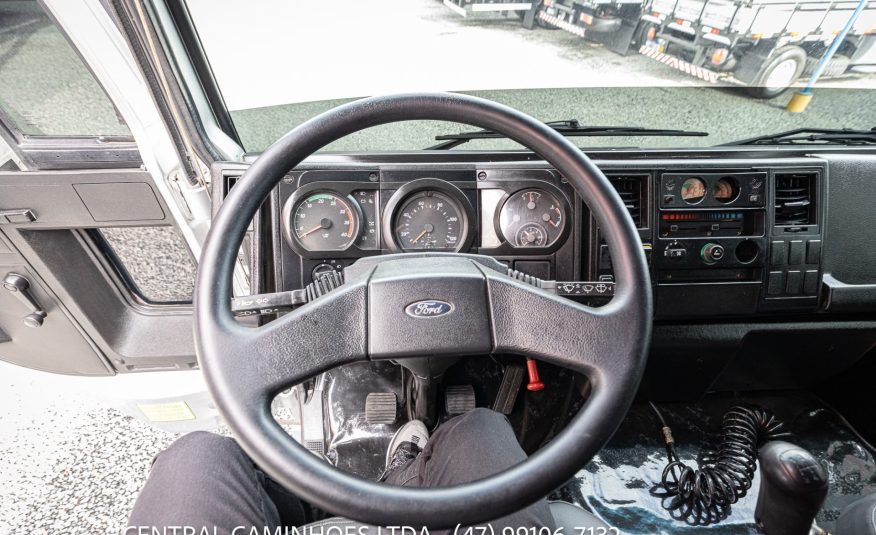 FORD CARGO 815 S ANO 2005 COM CARROCERIA DE 5.50M