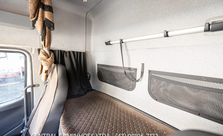 MERCEDES BENZ ATEGO 2430 6X2 ANO 2019 TETO ALTO GABINADO AUTOMÁTICO