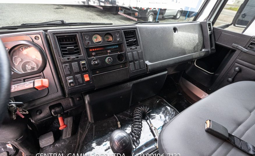 FORD CARGO 815 S ANO 2005 COM CARROCERIA DE 5.50M