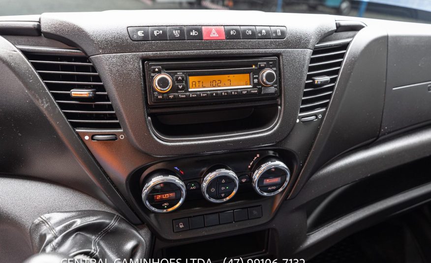 IVECO DAILY 35.150 ANO 2021 COM BAÚ