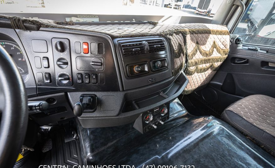 MERCEDES BENZ ATEGO 2430 6X2 ANO 2019 TETO ALTO GABINADO AUTOMÁTICO