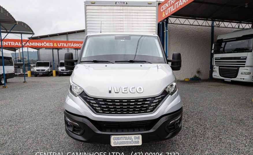 IVECO DAILY 35.150 ANO 2021 COM BAÚ