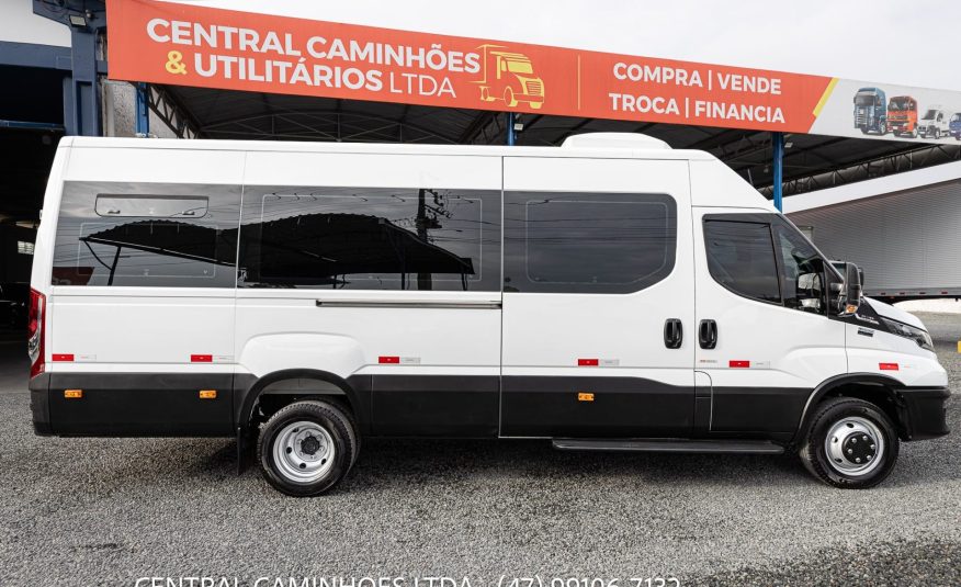IVECO DAILY MINIBUS 50.180 ANO 2024 COMPLETA 21 LUGARES