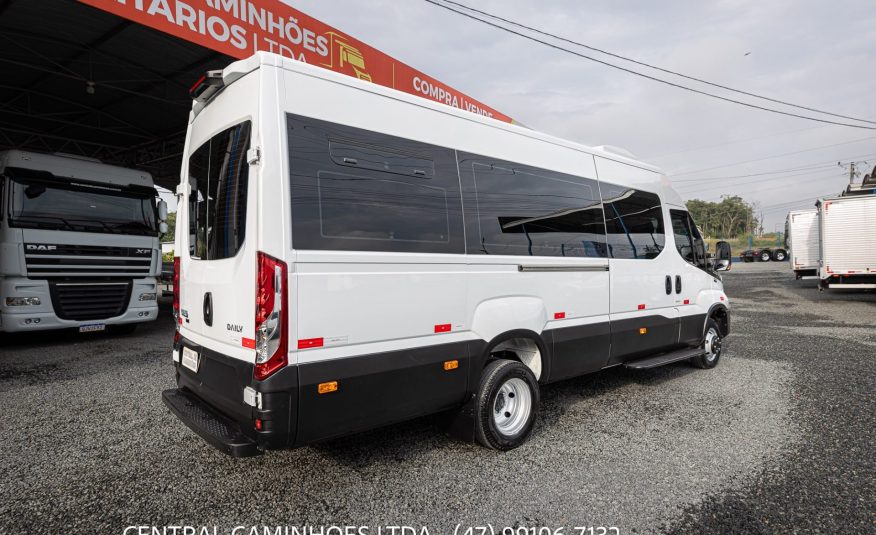 IVECO DAILY MINIBUS 50.180 ANO 2024 COMPLETA 21 LUGARES
