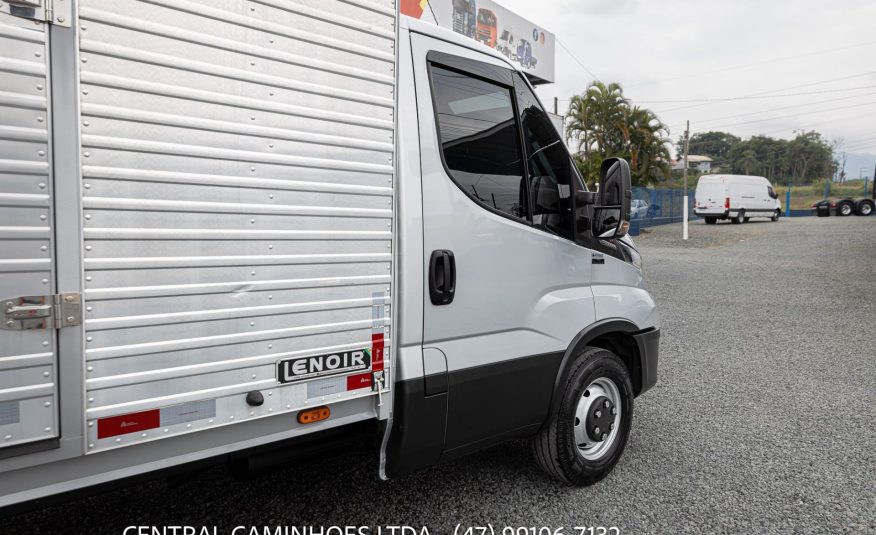IVECO DAILY 35.150 ANO 2021 COM BAÚ