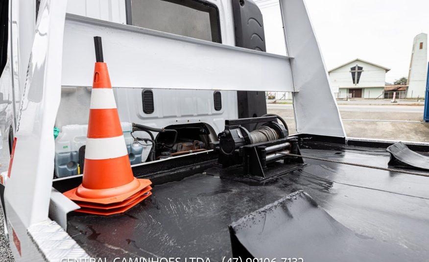 MERCEDES BENZ ACCELO 915C ANO 2012 NA PLATAFORMA DE 6M
