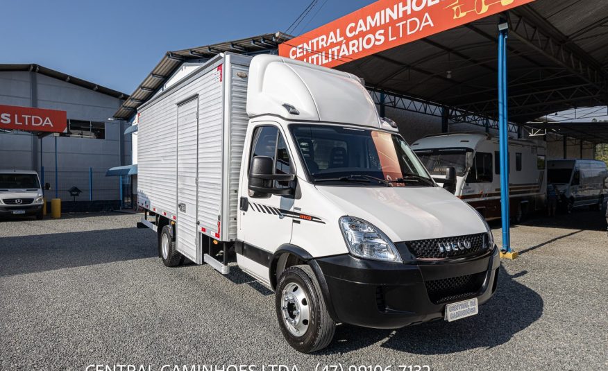 IVECO DAILY 70C17 ANO 2019 NO BAU COMPLETA