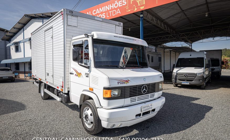MERCEDES BENZ 710 PLUS ANO 2009 NO BAU
