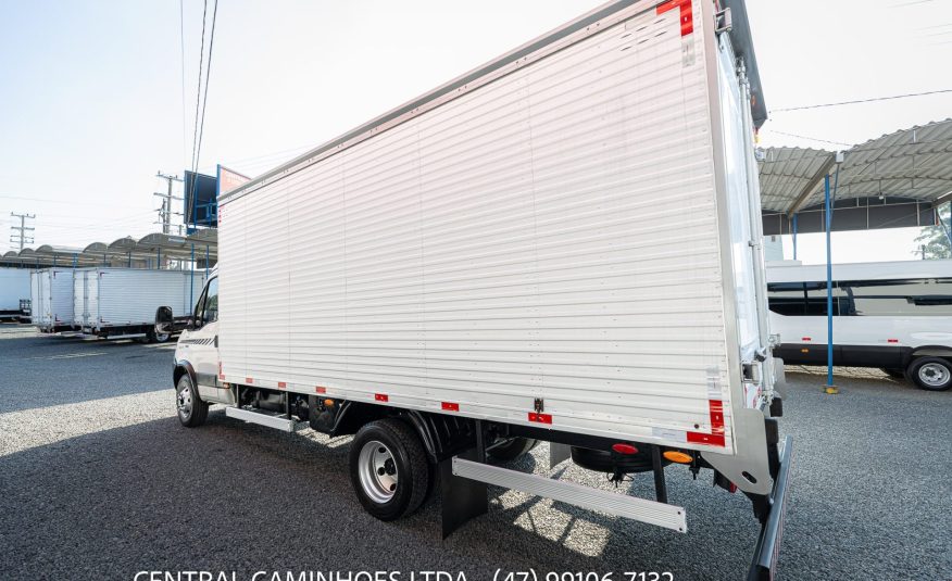 IVECO DAILY 70C17 ANO 2019 NO BAU COMPLETA