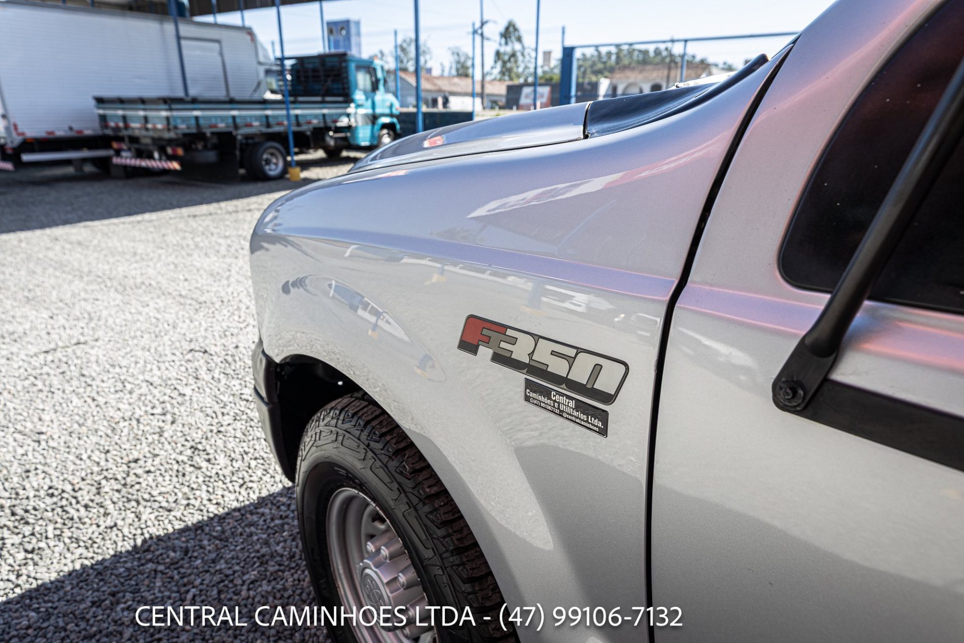 FORD F-350 ANO 2010 NA CARROCERIA DE MADEIRA