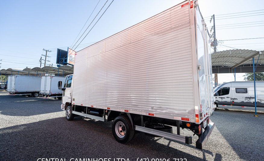 FORD CARGO 816 S ANO 2013 NO BAU FACCHINI
