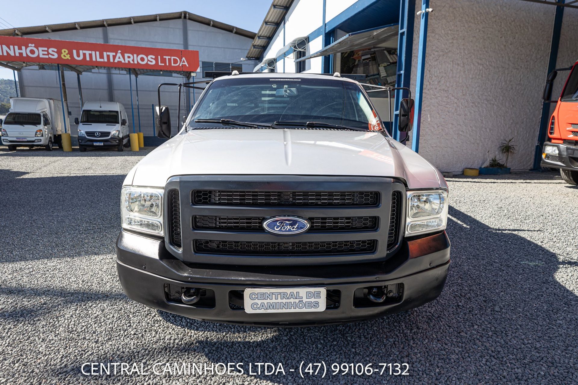 FORD F-350 ANO 2010 NA CARROCERIA DE MADEIRA