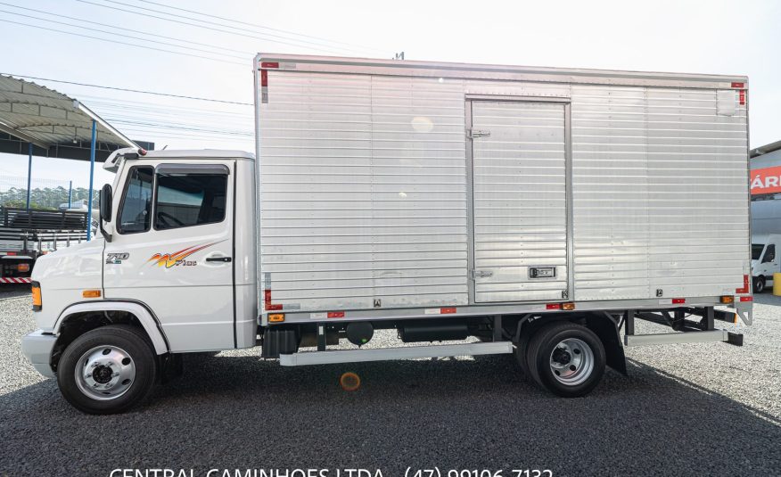 MERCEDES BENZ 710 PLUS ANO 2009 NO BAU
