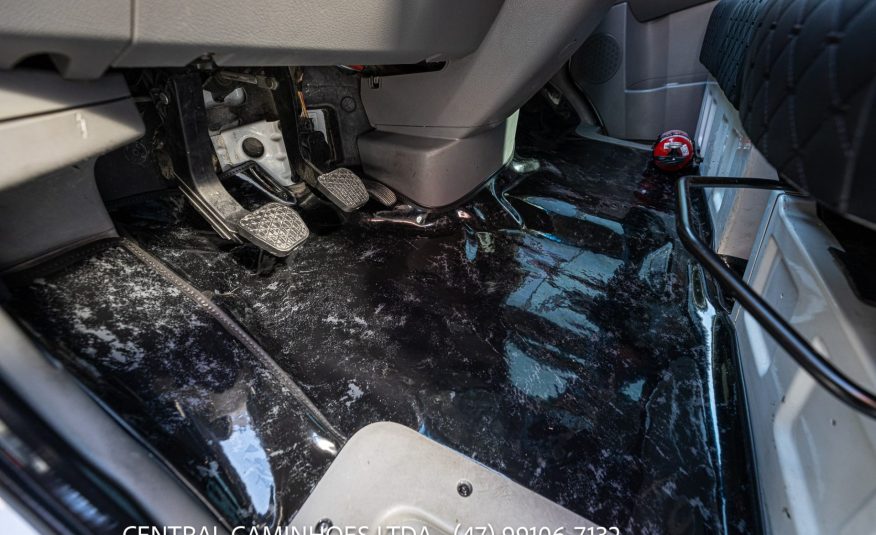 MERCEDES BENZ SPRINTER 515 ANO 2014 NA CARROCERIA DE MADEIRA