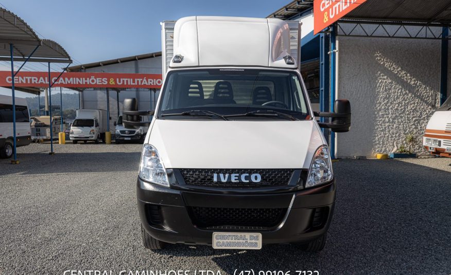 IVECO DAILY 70C17 ANO 2019 NO BAU COMPLETA