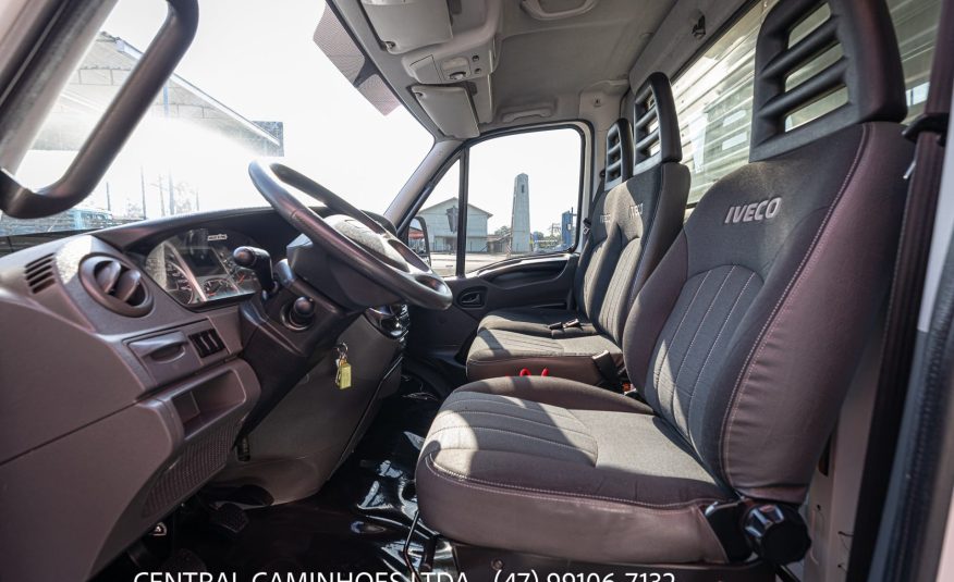IVECO DAILY 70C17 ANO 2019 NO BAU COMPLETA
