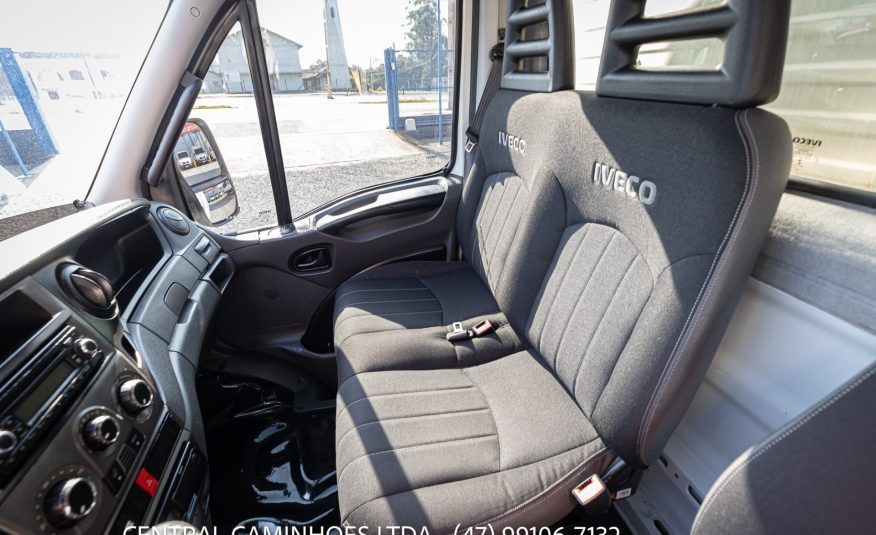 IVECO DAILY 70C17 ANO 2019 NO BAU COMPLETA