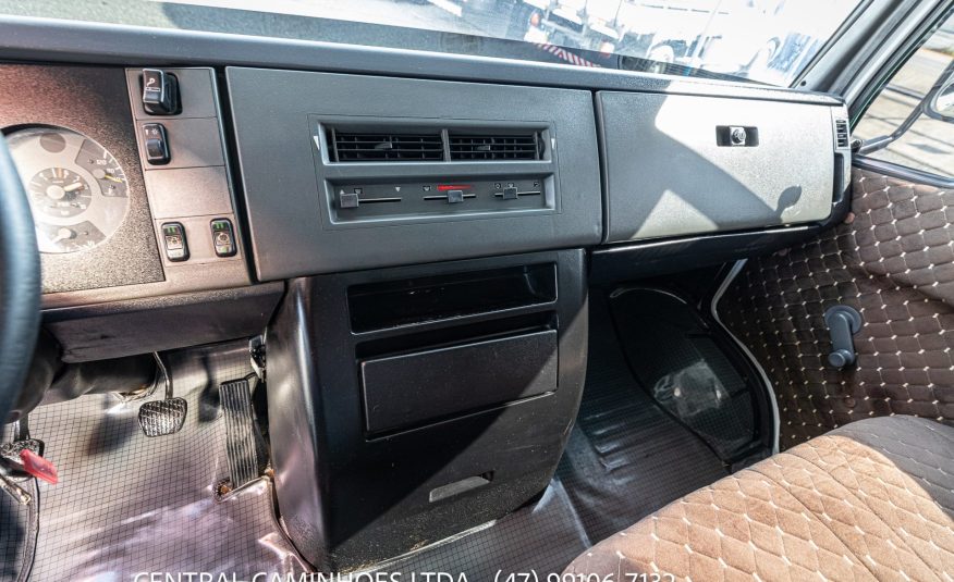 MERCEDES BENZ 710 PLUS ANO 2009 NO BAU
