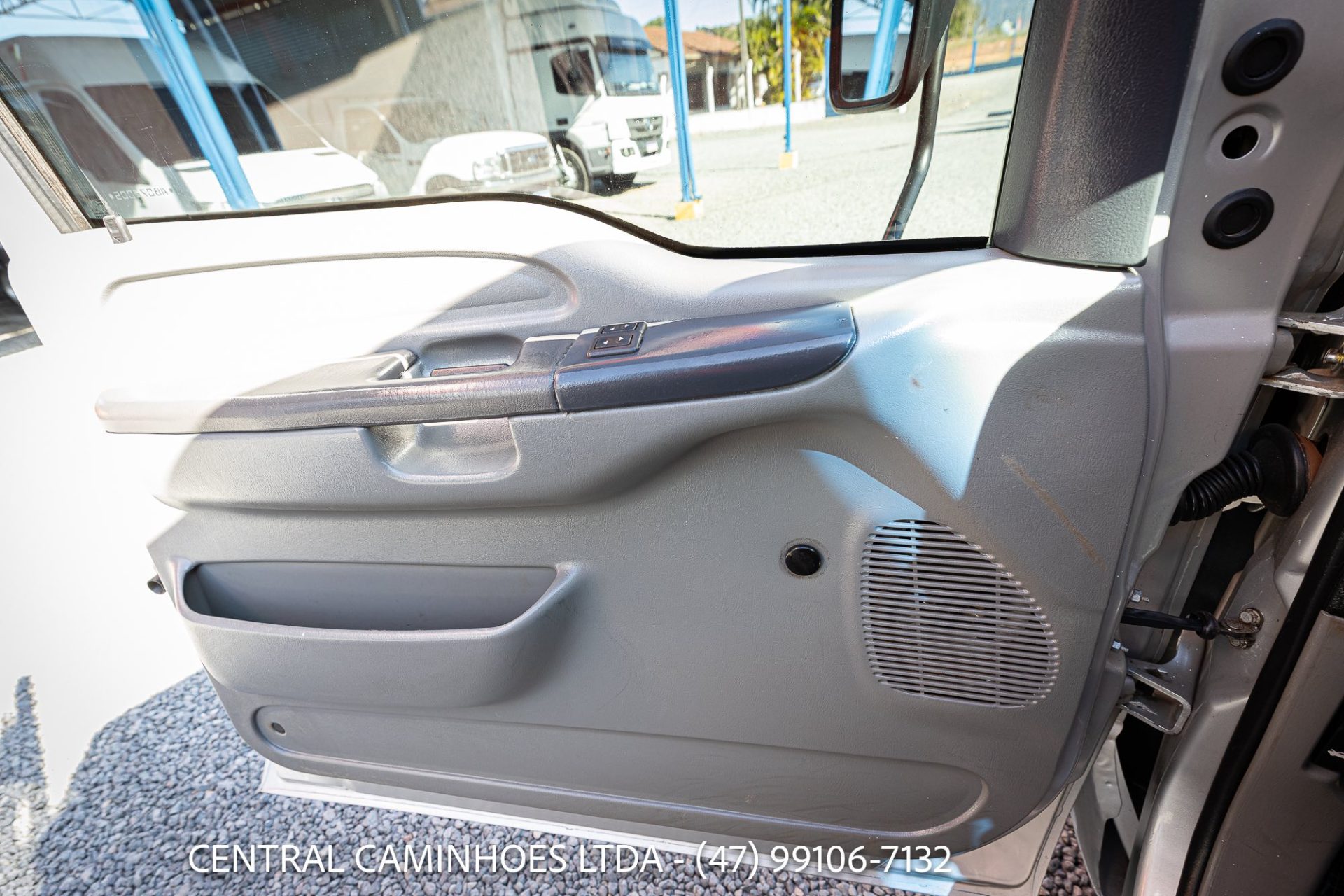 FORD F-350 ANO 2010 NA CARROCERIA DE MADEIRA