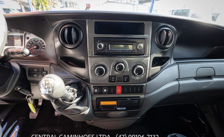 IVECO DAILY 70C17 ANO 2019 NO BAU COMPLETA