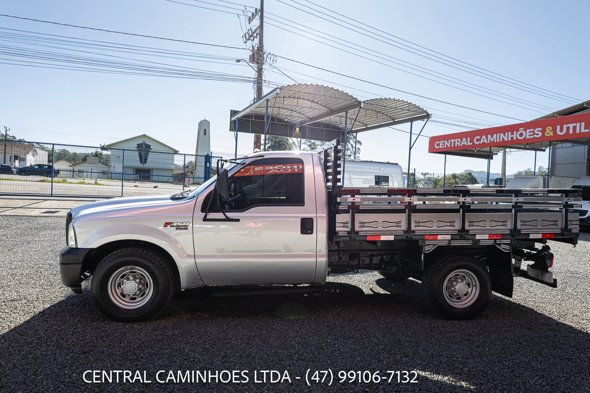 FORD F-350 ANO 2010 NA CARROCERIA DE MADEIRA