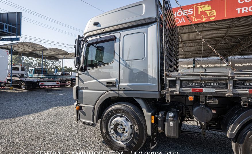 MERCEDES BENZ ATEGO 2430 8X2 ANO 2022 NA CARROCERIA DE 9.20M: