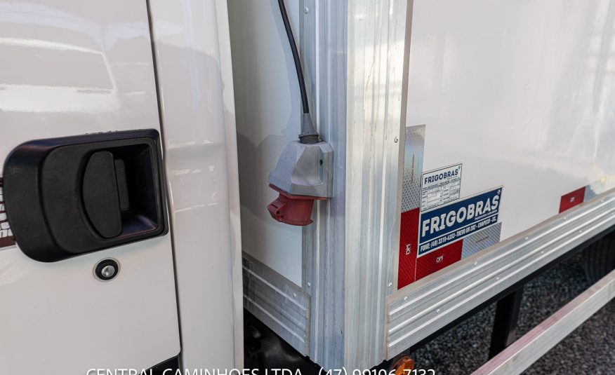 IVECO DAILY 70C17 ANO 2013 NA CÂMARA FRIA